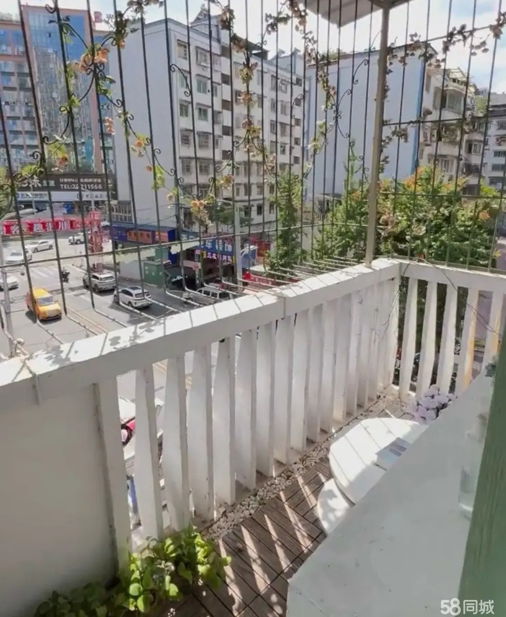 （转让）位与上海路转苏州路路口杂货铺工作室，有悦翠城周边成熟商圈